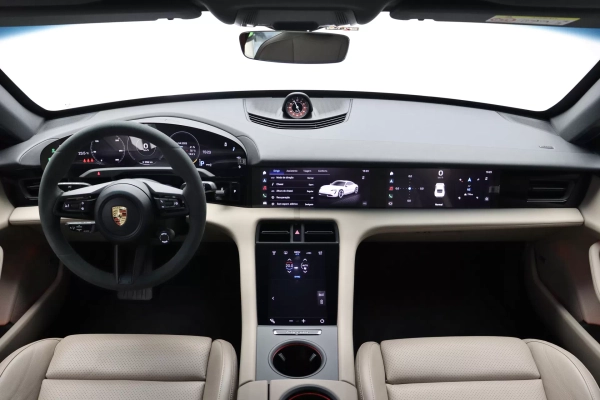 Foto do veiculo PORSCHE TAYCAN 4S