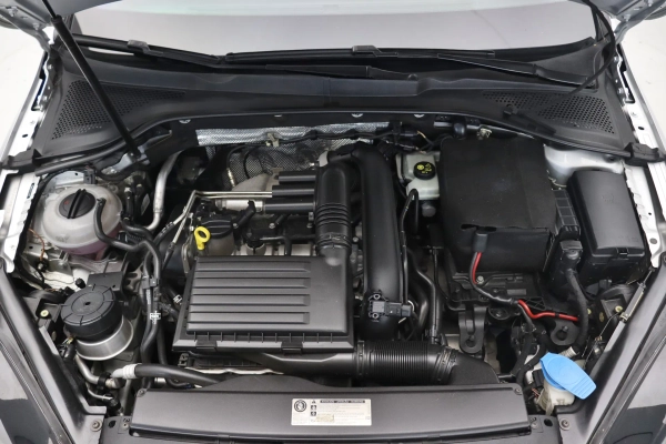 Foto do veiculo VOLKSWAGEN GOLF HIGHLINE TSI