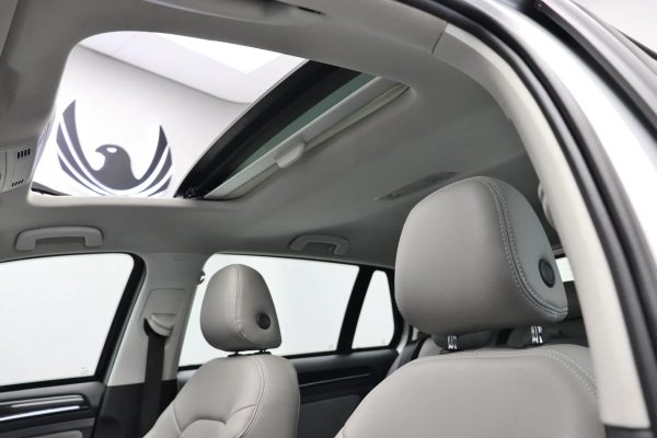 Foto do veiculo VOLKSWAGEN GOLF HIGHLINE TSI