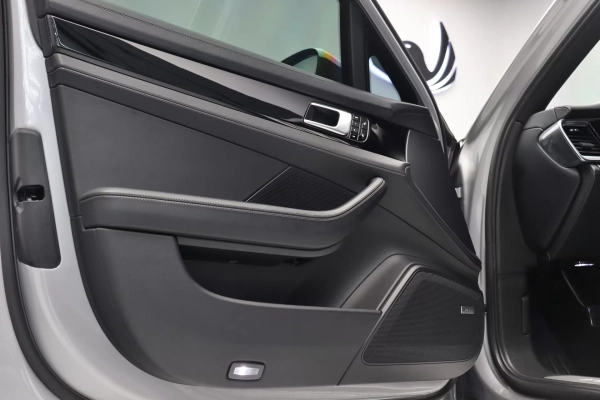 Foto do veiculo PORSCHE PANAMERA 4 E-HYBRID SPORT TURISMO