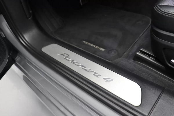 Foto do veiculo PORSCHE PANAMERA 4 E-HYBRID SPORT TURISMO