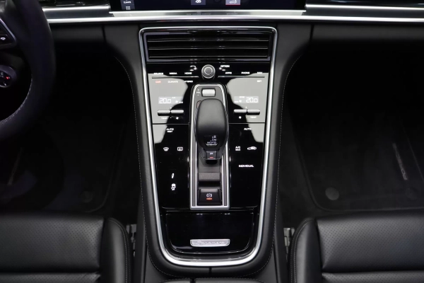 Foto do veiculo PORSCHE PANAMERA 4 E-HYBRID SPORT TURISMO