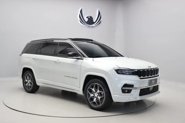 Foto do veiculo JEEP COMMANDER Overland T270 Flex | 7 Lugares