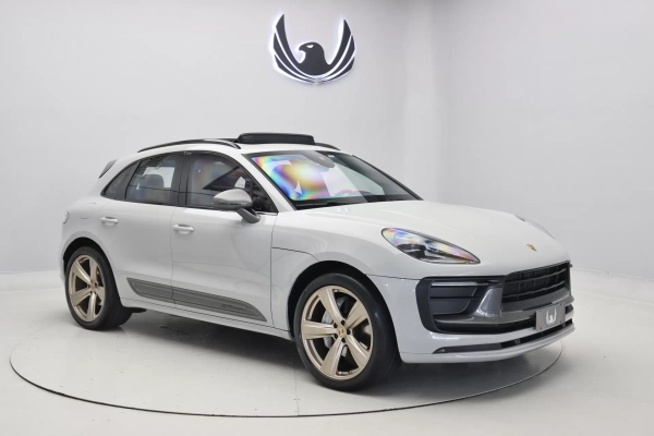 Foto do veiculo PORSCHE MACAN T