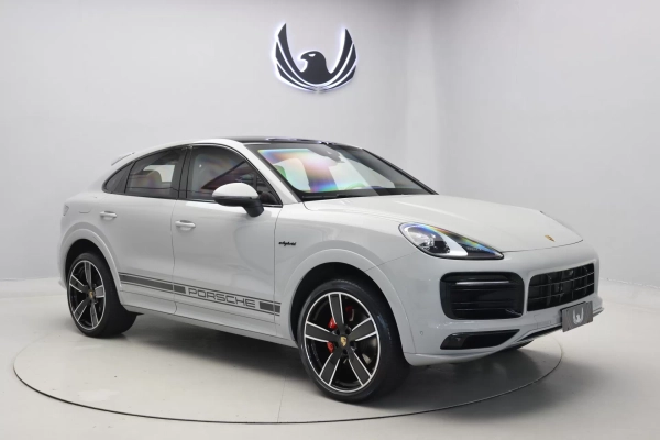 Foto do veiculo PORSCHE CAYENNE Coupé E-Hybrid Platinum Edition