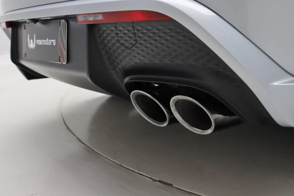 Foto do veiculo PORSCHE MACAN GTS