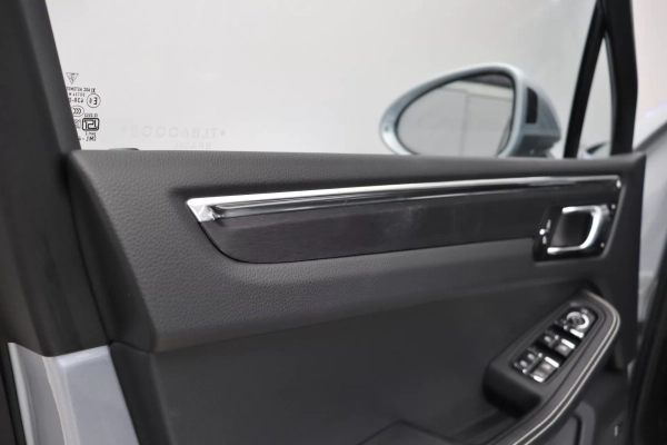 Foto do veiculo PORSCHE MACAN GTS