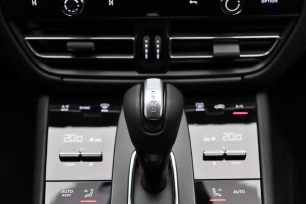 Foto do veiculo PORSCHE MACAN GTS