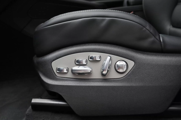 Foto do veiculo PORSCHE MACAN GTS