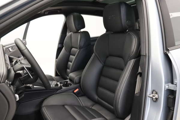 Foto do veiculo PORSCHE MACAN GTS