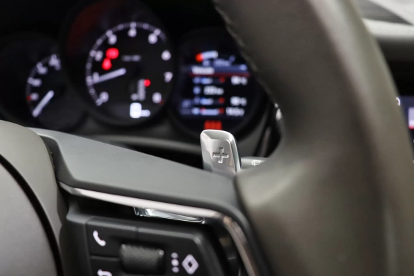 Foto do veiculo PORSCHE MACAN