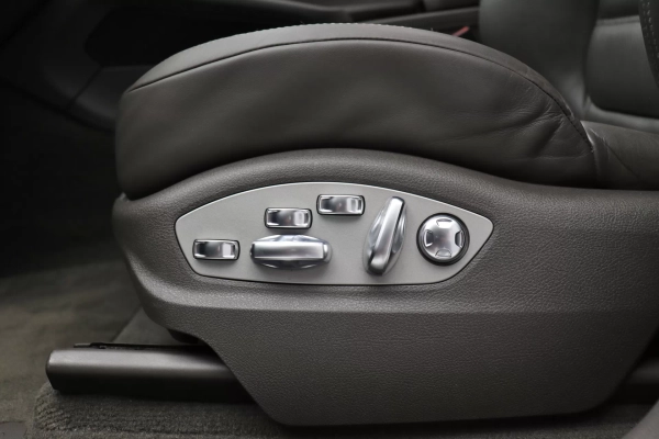 Foto do veiculo PORSCHE MACAN