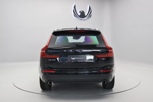 Foto do veiculo VOLVO XC60 T5 MOMENTUM AWD