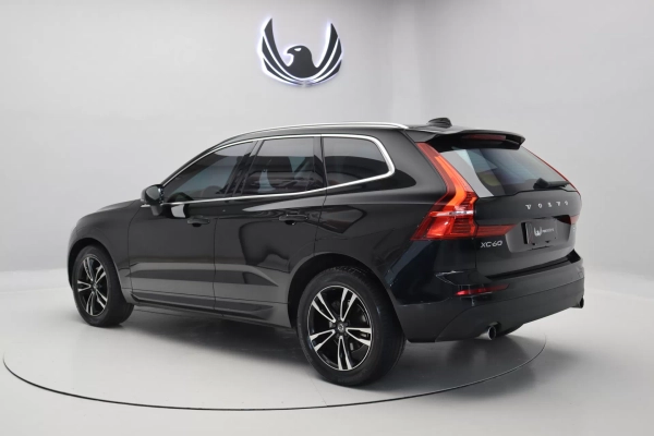 Foto do veiculo VOLVO XC60 T5 MOMENTUM AWD