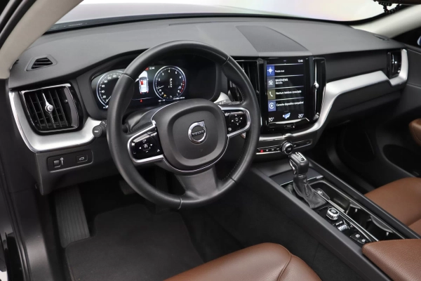 Foto do veiculo VOLVO XC60 T5 MOMENTUM AWD