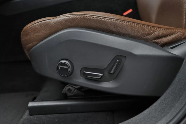 Foto do veiculo VOLVO XC60 T5 MOMENTUM AWD