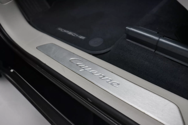 Foto do veiculo PORSCHE CAYENNE E-HYBRID