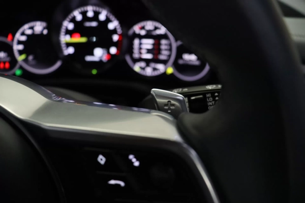 Foto do veiculo PORSCHE CAYENNE E-HYBRID