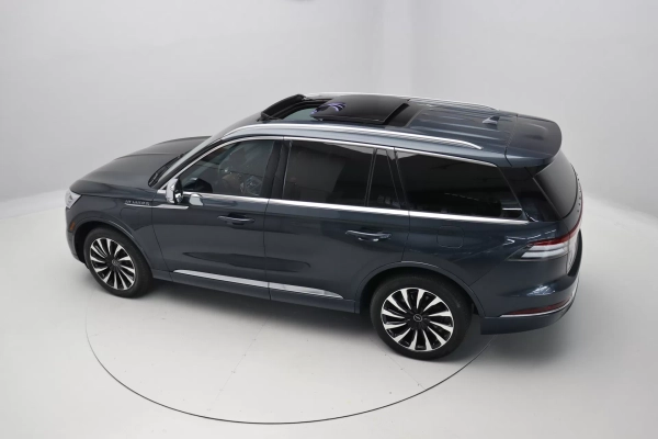 Foto do veiculo LINCOLN AVIATOR HYBRID AWD | 6 LUGARES