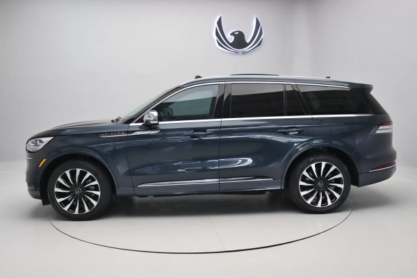 Foto do veiculo LINCOLN AVIATOR HYBRID AWD | 6 LUGARES