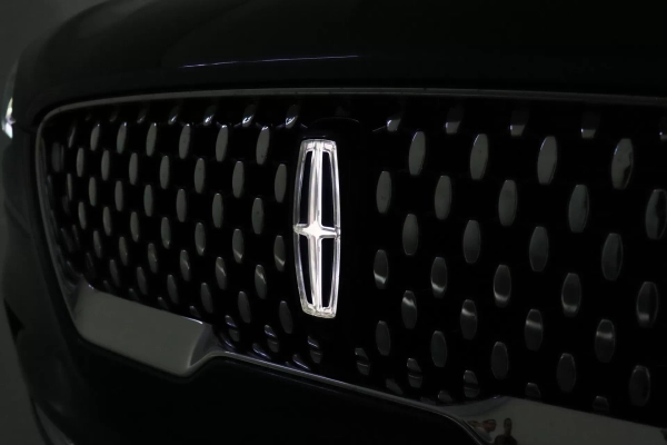 Foto do veiculo LINCOLN AVIATOR HYBRID AWD | 6 LUGARES