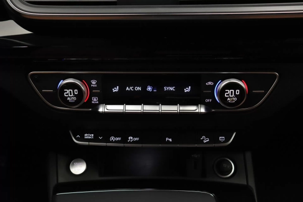 Foto do veiculo AUDI Q5 SPORTBACK S-LINE BLACK