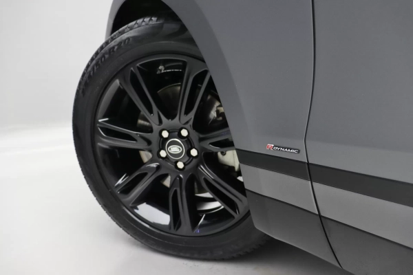 Foto do veiculo LAND ROVER RANGE ROVER VELAR P300 S R-DYNAMIC