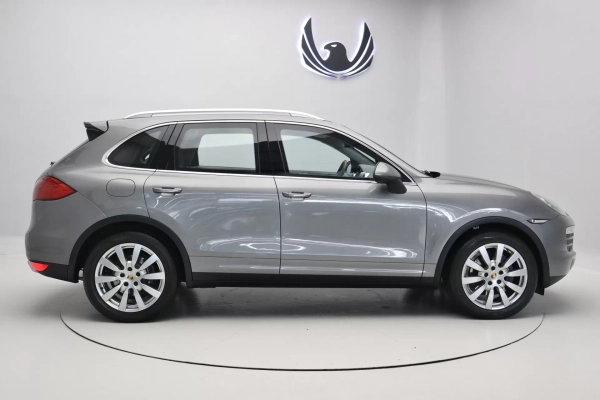 Foto do veiculo PORSCHE CAYENNE V6