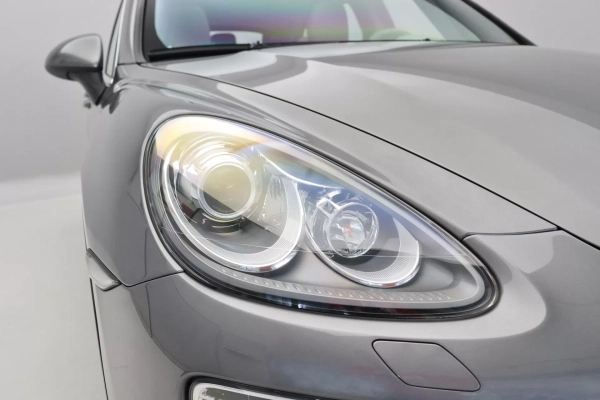 Foto do veiculo PORSCHE CAYENNE V6