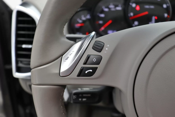 Foto do veiculo PORSCHE CAYENNE V6