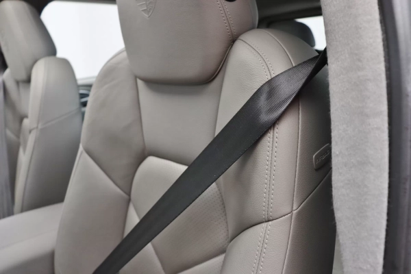 Foto do veiculo PORSCHE CAYENNE V6