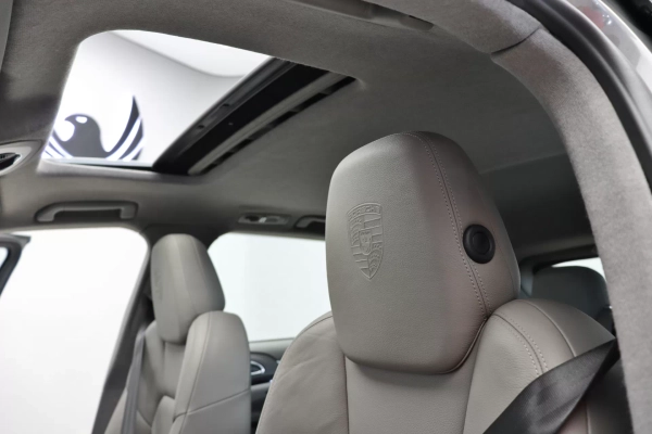 Foto do veiculo PORSCHE CAYENNE V6