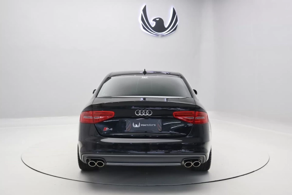 Foto do veiculo AUDI S4