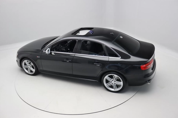 Foto do veiculo AUDI S4