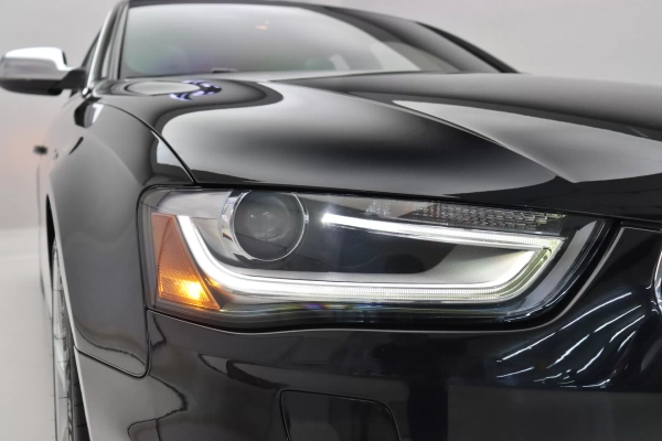 Foto do veiculo AUDI S4