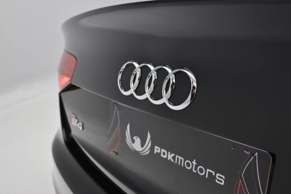 Foto do veiculo AUDI S4