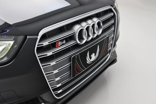 Foto do veiculo AUDI S4