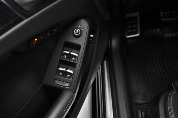 Foto do veiculo AUDI S4