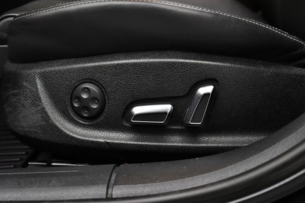 Foto do veiculo AUDI S4