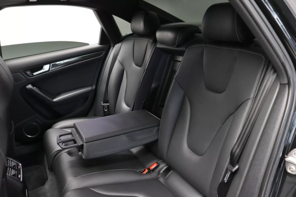 Foto do veiculo AUDI S4