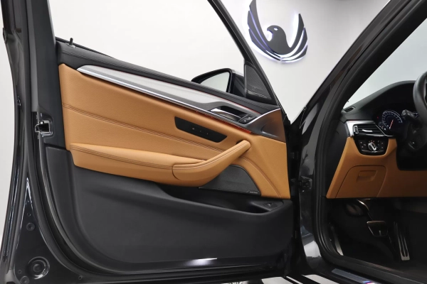 Foto do veiculo BMW 540I M SPORT