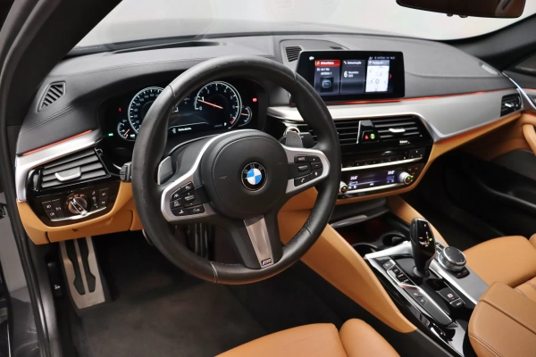 Foto do veiculo BMW 540I M SPORT