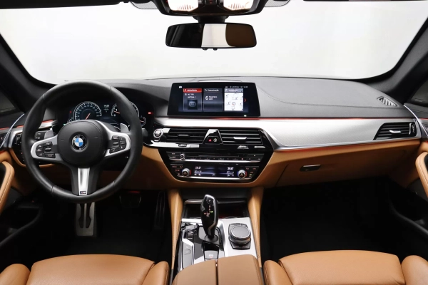 Foto do veiculo BMW 540I M SPORT