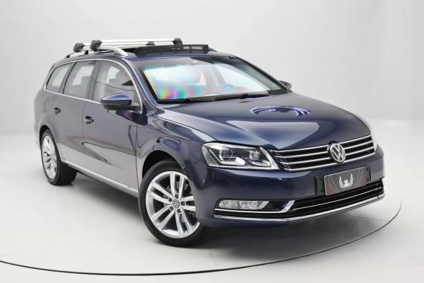 Foto do veiculo VOLKSWAGEN PASSAT VARIANT