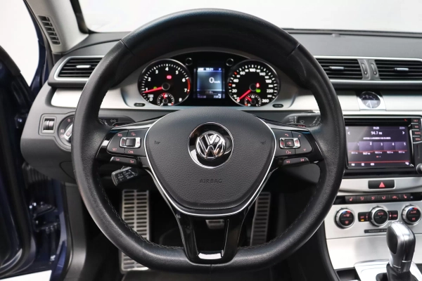 Foto do veiculo VOLKSWAGEN PASSAT VARIANT