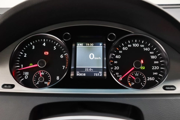 Foto do veiculo VOLKSWAGEN PASSAT VARIANT