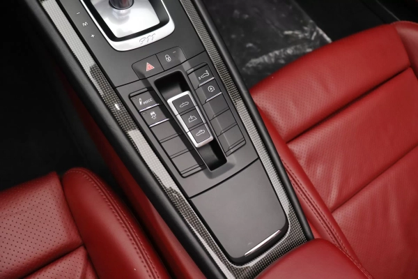 Foto do veiculo PORSCHE 911 TURBO S CABRIOLET