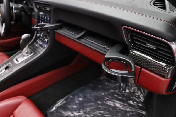 Foto do veiculo PORSCHE 911 TURBO S CABRIOLET