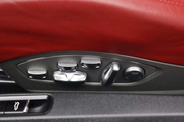 Foto do veiculo PORSCHE 911 TURBO S CABRIOLET