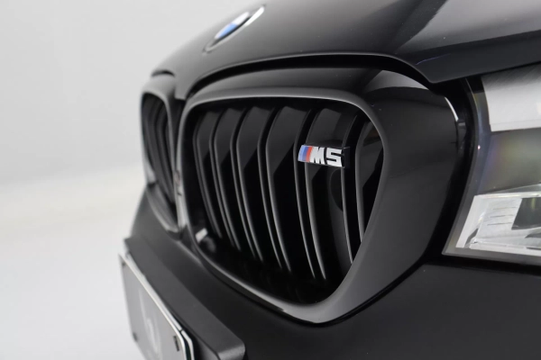 Foto do veiculo BMW M5